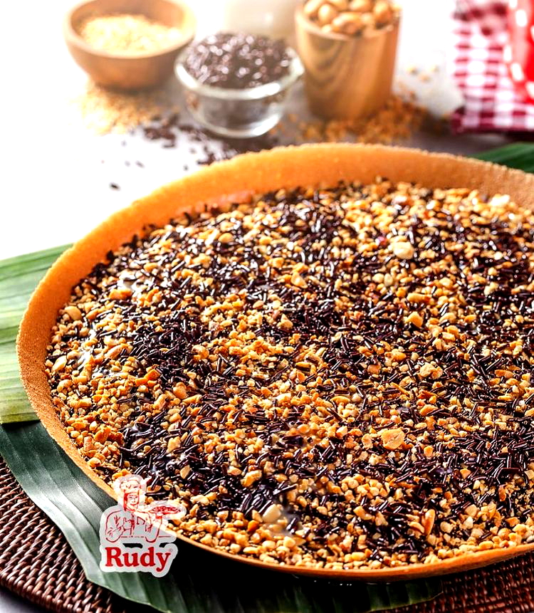 Martabak Super: Rasa yang Menggoda di Jantung Cilacap